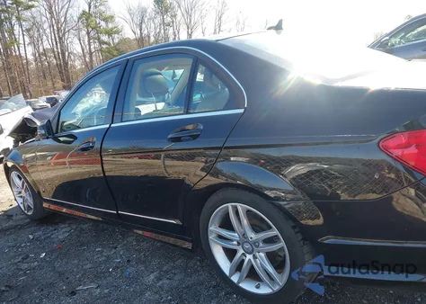 2013 Mercedes-Benz C 250 Sport from USA, damaged, VIN WDDGF4HBXDR258009